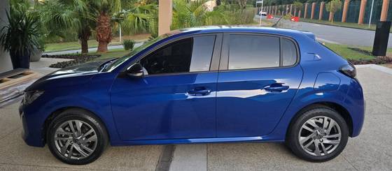 PEUGEOT 208 1.0 TURBO 200 FLEX ALLURE CVT